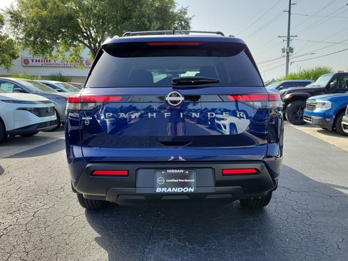 Certified 2026 Nissan Pathfinder SV FWD image 6