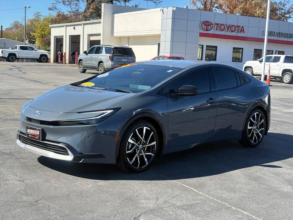 Used 2025 Toyota Prius Plug-In Hybrid FWD image 26
