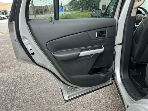 Used 2014 Ford Edge SE w/ Equipment Group 101A image 19