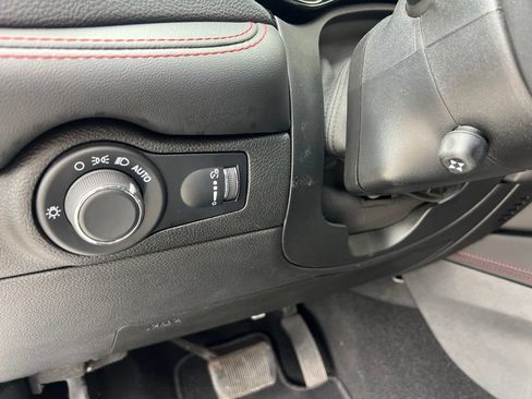 Used 2024 Dodge Durango R/T AWD/4WD image 11