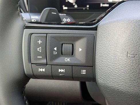 New 2026 Nissan Pathfinder SL image 16