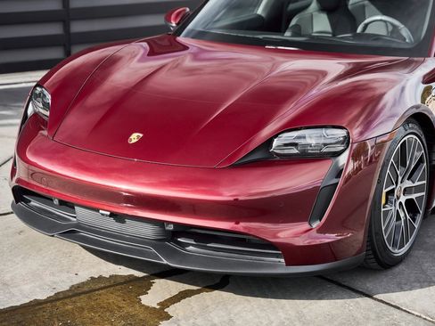 Used 2021 Porsche Taycan 4S image 6