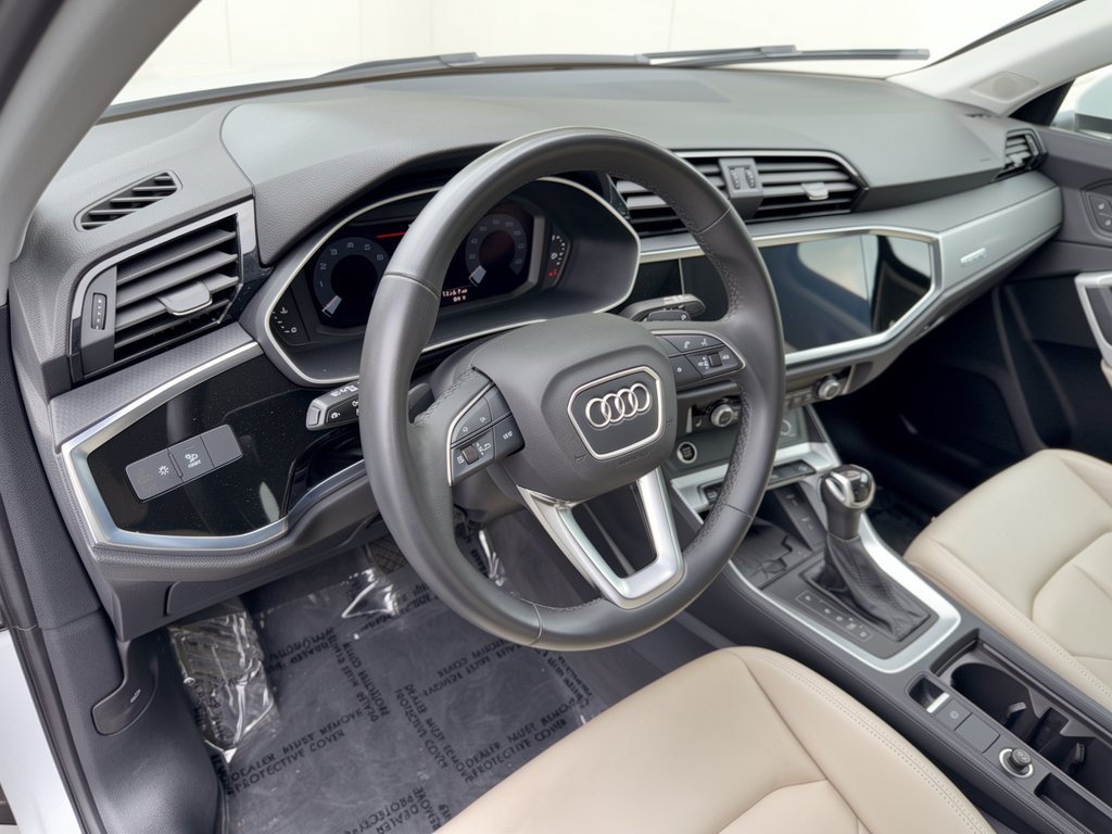 Used 2024 Audi Q3 2.0T Premium AWD/4WD image 4