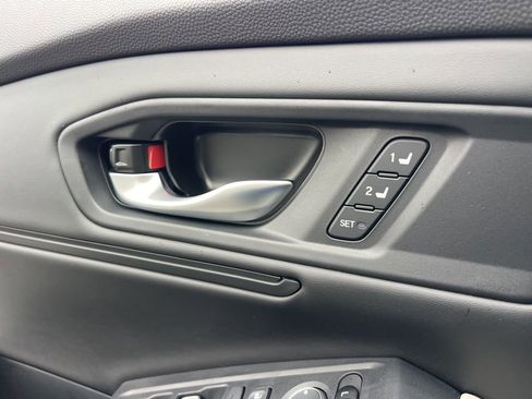 Used 2025 Honda Accord EX-L image 19
