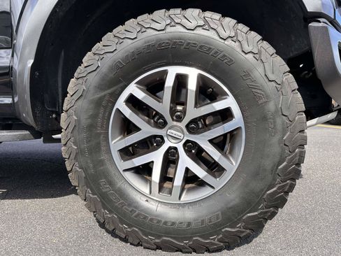 Used 2017 Ford F150 Raptor w/ Equipment Group 802A Luxury AWD/4WD image 7