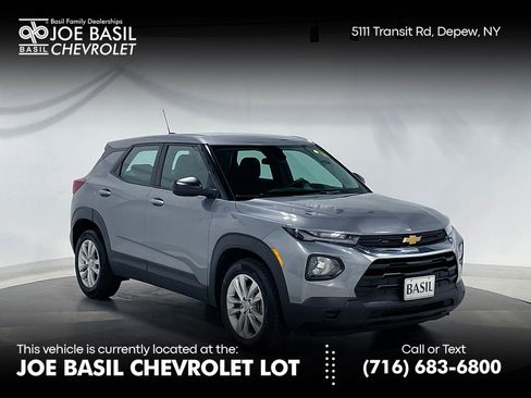 Used 2023 Chevrolet TrailBlazer LS FWD image 1