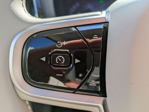 New 2026 Volvo XC60 B5 Ultra w/ Protection Package Premier image 25