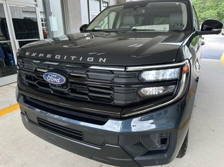 Certified 2025 Ford Expedition Active AWD/4WD video 1