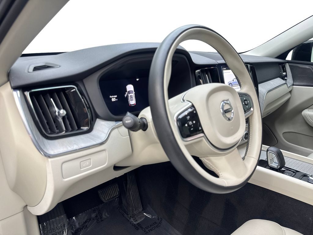 Used 2024 Volvo XC60 B5 Plus w/ Protection Package Premier AWD/4WD image 51