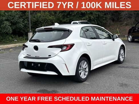 Used 2025 Toyota Corolla SE FWD image 2