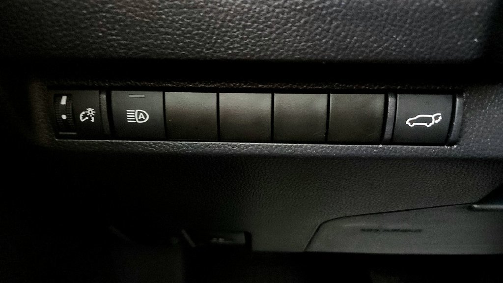 Used 2025 Toyota RAV4 XLE w/ Convenience Package AWD/4WD image 34