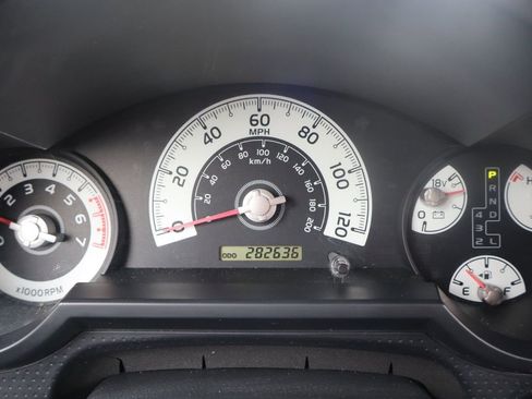 Used 2007 Toyota FJ Cruiser 4WD image 31