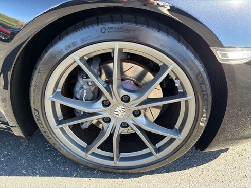 Used 2018 Porsche 911 Carrera T image 27