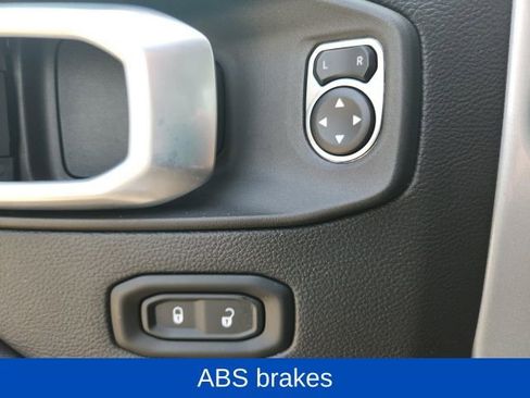 Used 2022 Jeep Wrangler Unlimited Sahara image 20