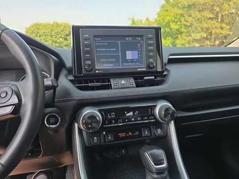 Used 2020 Toyota RAV4 XLE Premium AWD/4WD image 21