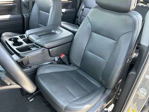 Used 2025 GMC Sierra 1500 SLT AWD/4WD image 19