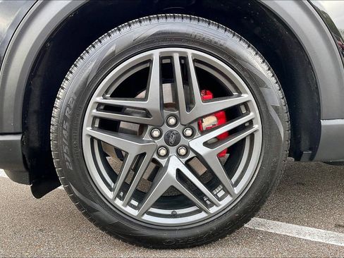 Used 2025 Ford Explorer ST image 8