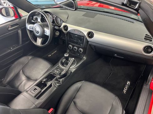 Used 2011 MAZDA MX-5 Miata Grand Touring w/ Premium Pkg RWD image 66