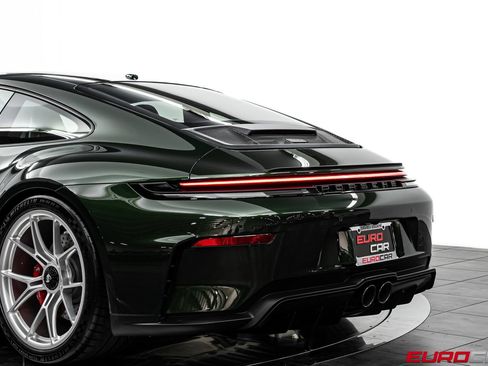 Used 2025 Porsche 911 GT3 RWD image 19