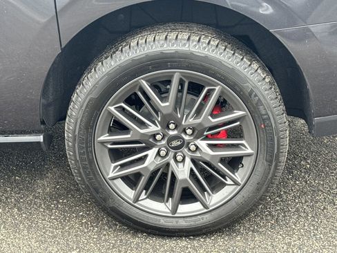 New 2025 Ford Expedition Max Platinum w/ Stealth Performance Package image 20