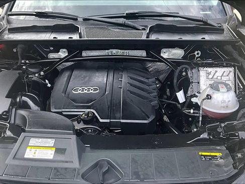 Used 2021 Audi Q5 2.0T Premium Plus w/ Premium Plus Package AWD/4WD image 13