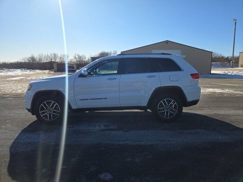 Used 2022 Jeep Grand Cherokee Limited image 3