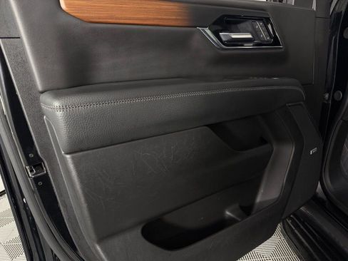 Used 2025 GMC Yukon Denali image 27