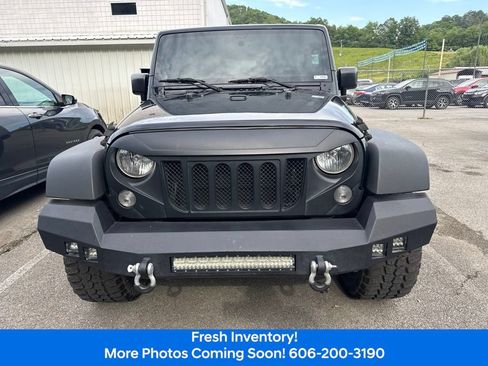 Used 2015 Jeep Wrangler Unlimited Sport w/ Quick Order Package 24S AWD/4WD image 2