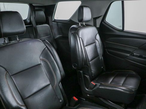 Used 2018 Chevrolet Traverse LT FWD image 32