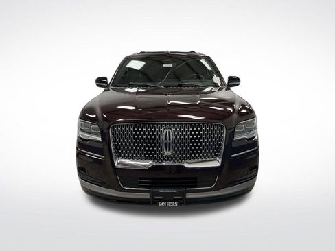 Used 2024 Lincoln Navigator L Reserve image 12