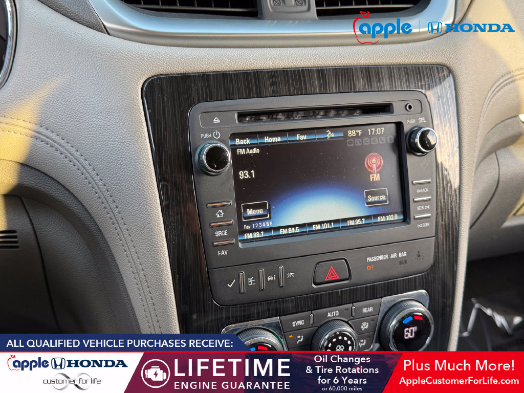 Used 2016 Chevrolet Traverse LT FWD image 11