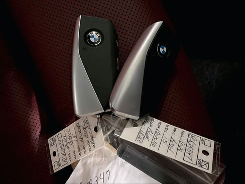 Used 2024 BMW i5 eDrive40i w/ Premium Package RWD image 14