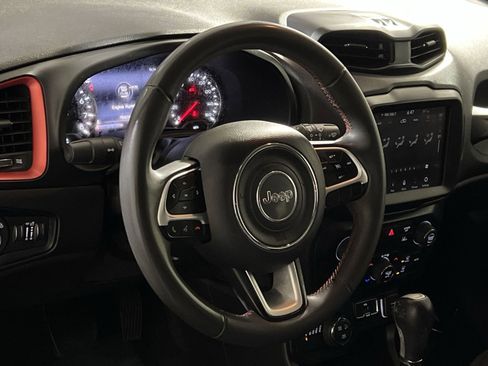 Used 2023 Jeep Renegade Trailhawk image 14