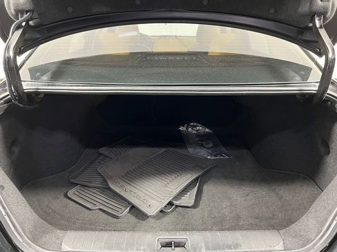 Used 2024 Nissan Sentra SV w/ SV Premium Package image 13