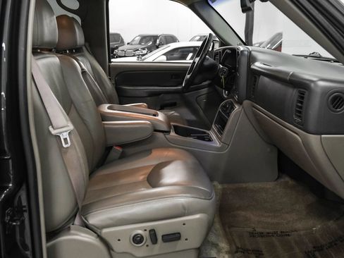 Used 2003 Chevrolet Suburban LT w/ LT Preferred Equipment Group RWD image 26