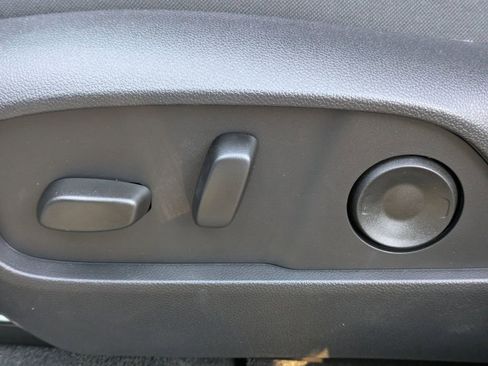 New 2026 Chevrolet Equinox LT w/ Convenience Package II image 21