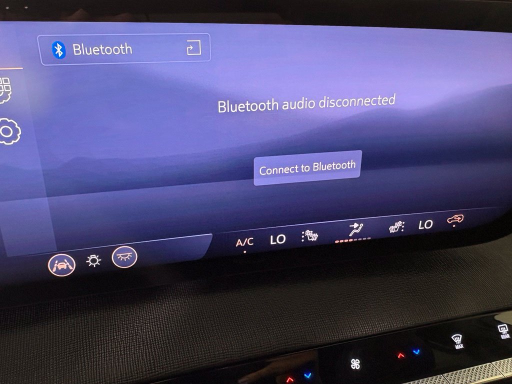 Used 2026 Buick Enclave Preferred FWD image 37