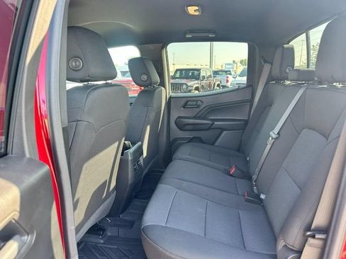 Used 2025 Chevrolet Colorado W/T RWD image 10