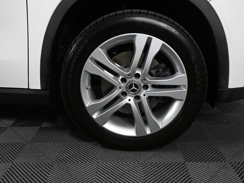 Used 2020 Mercedes-Benz GLA 250 4MATIC image 35