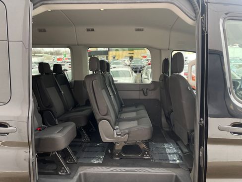 Used 2022 Ford Transit 350 XLT image 27