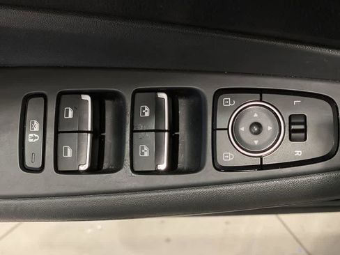 Used 2023 Hyundai Santa Fe SEL image 16