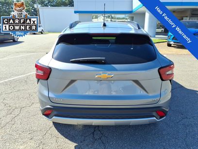 Used 2025 Chevrolet Trax LT