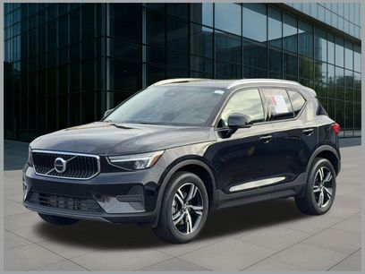 Used 2023 Volvo XC40 B5 Core