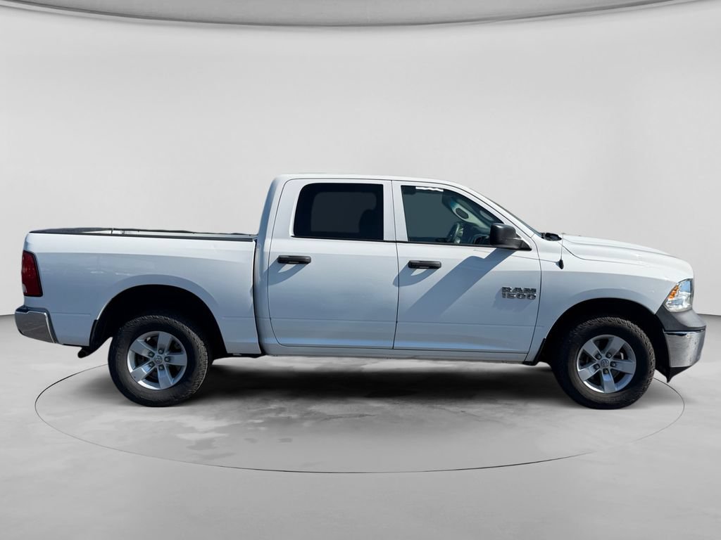 Used 2022 RAM 1500 Classic SLT AWD/4WD image 11