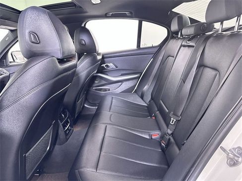Used 2019 BMW 330i xDrive Sedan w/ Premium Package image 26