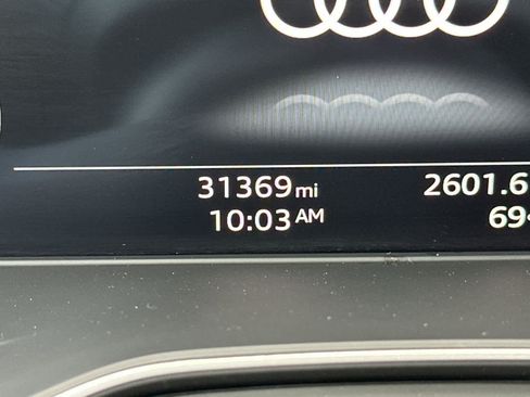 Used 2023 Audi Q5 e Premium w/ Convenience Package AWD/4WD image 25