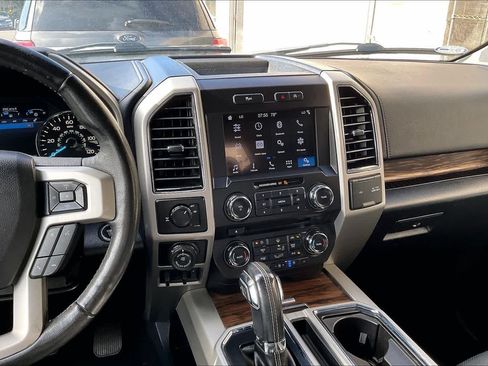 Used 2018 Ford F150 Lariat RWD image 15