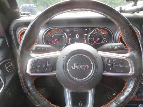 Used 2021 Jeep Gladiator Mojave AWD/4WD image 15
