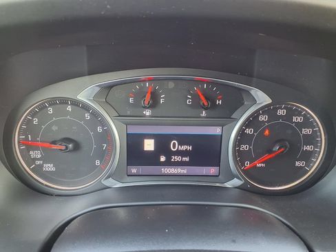 Used 2022 GMC Acadia SLT FWD image 16