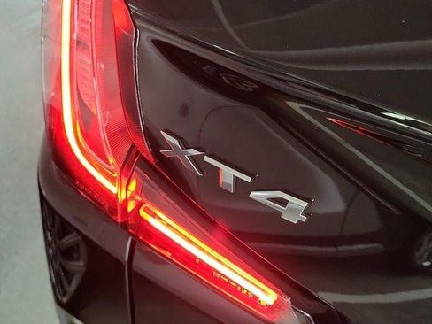 Certified 2023 Cadillac XT4 Sport FWD image 8